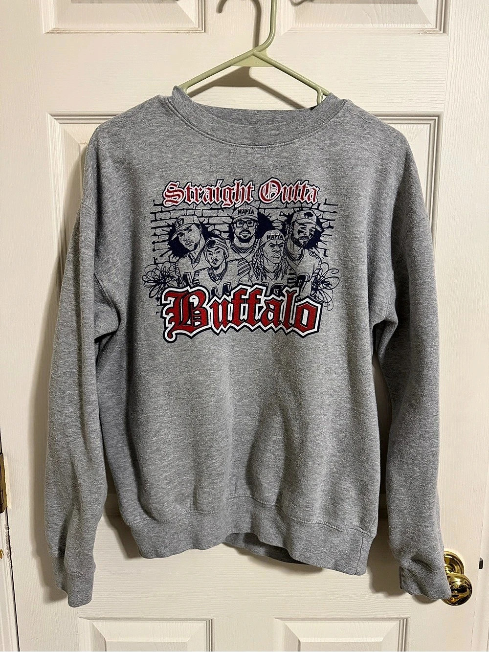 Buffalo Graphic Sweatshirt Gray Like New